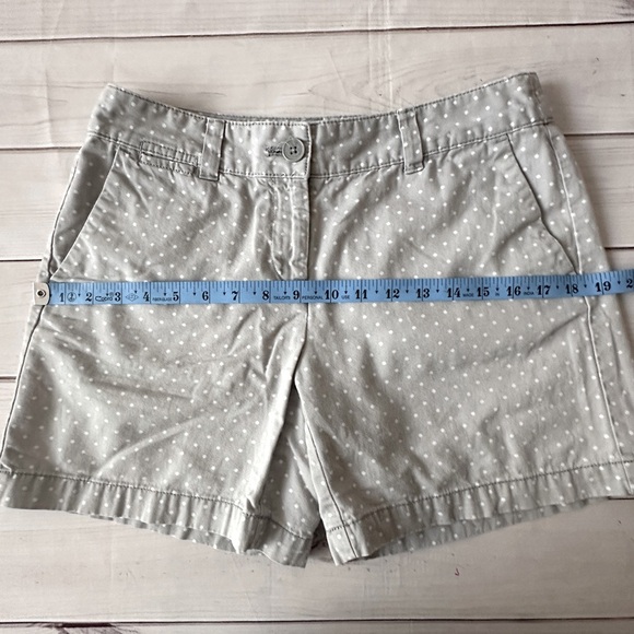 Ann Taylor Gray Polka Dot Women's Shorts - Picture 6 of 8